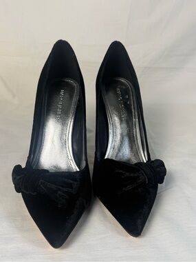 Marc Fisher Black Velvet Knot Pointed Toe Stiletto Pumps Women's Size 8.5M